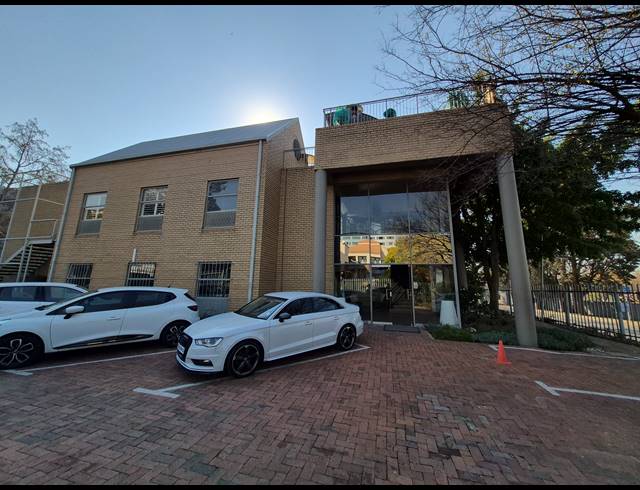 73M² OFFICE TO LET IN RIVONIA
